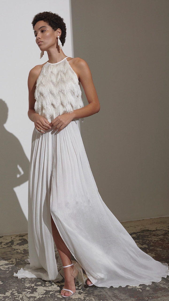 Hoa tai ấn tượng của váy cưới Kaviar Gauche Bridal Fall 2022