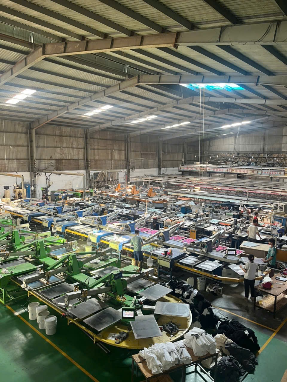 Xưởng may áo thun TPHCM Say Happy – xưởng sản xuất áo thun sẵn kho