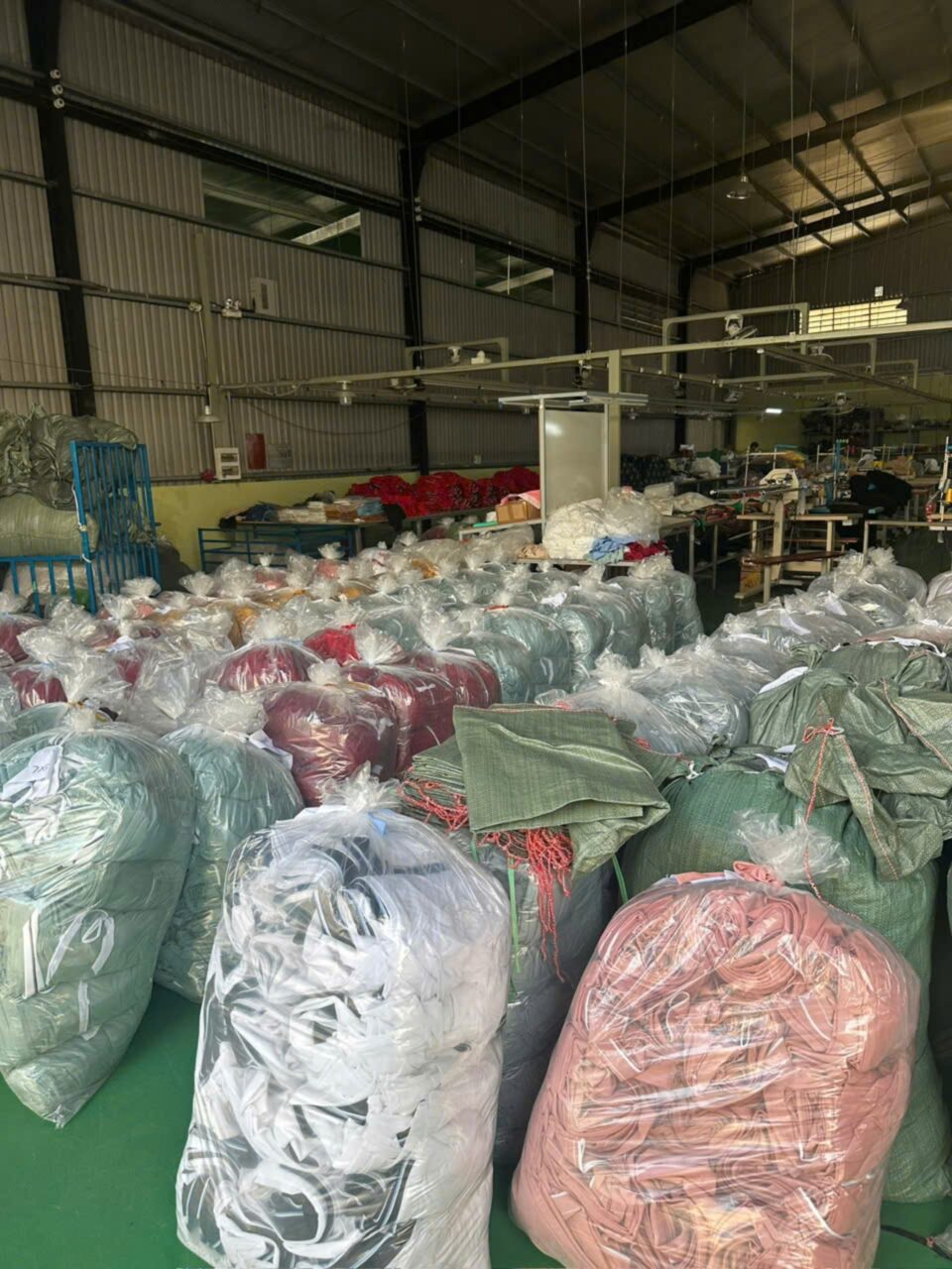 Quy trình in thêu – đóng gói tại xưởng may áo thun TPHCM