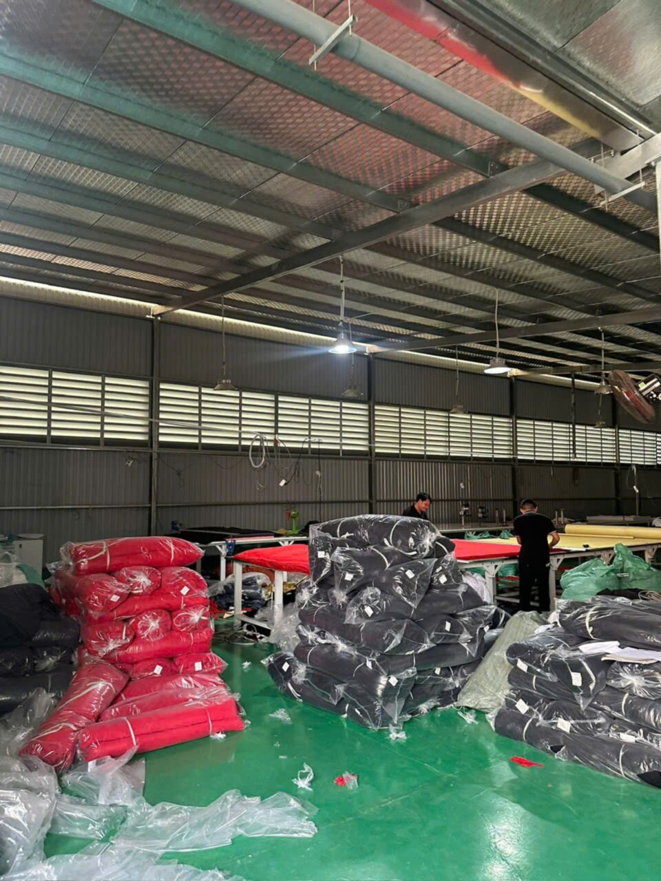 Quy trình in thêu – đóng gói tại xưởng may áo thun TPHCM