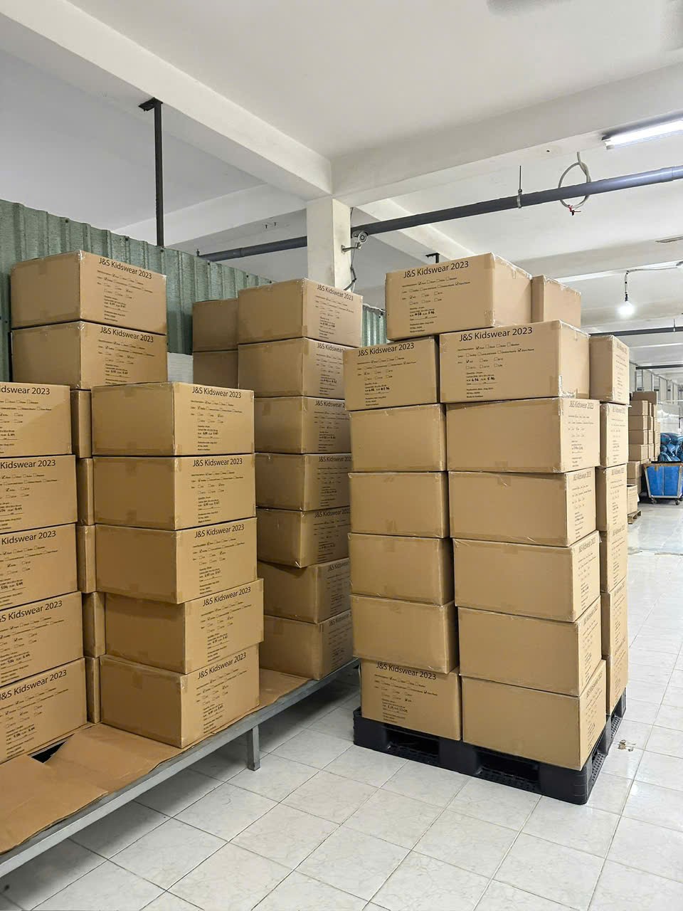 Quy trình in thêu – đóng gói tại xưởng may áo thun TPHCM