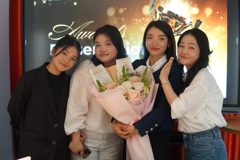 tổng kết 2025 xưởng áo thun say happy