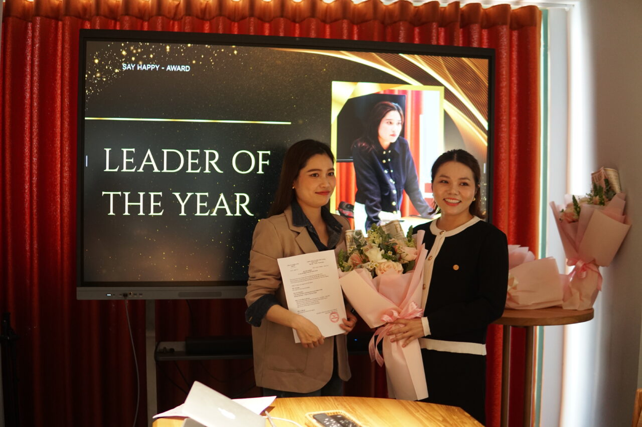 tổng kết 2025 xưởng áo thun say happy