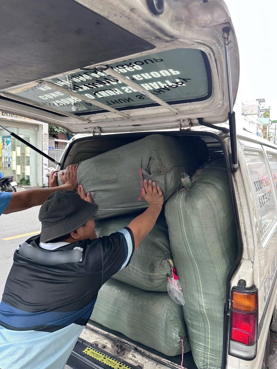 tổng kết 2025 xưởng áo thun say happy