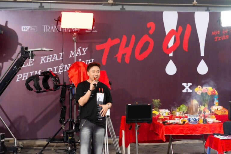 SAY HAPPY – XƯỞNG ÁO THUN SẢN XUẤT ÁO CHO ĐOÀN PHIM “THỎ ƠI” CỦA TRẤN THÀNH