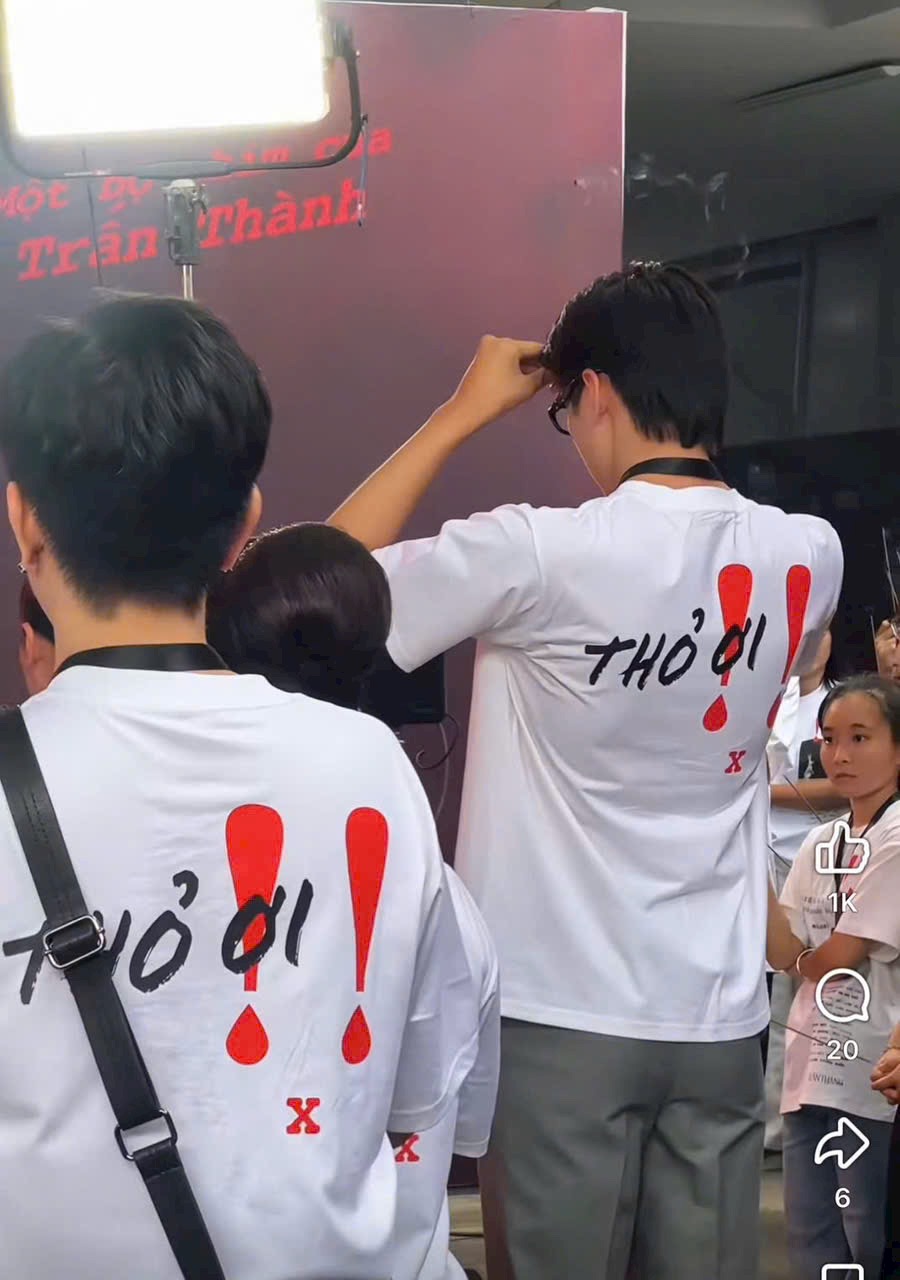 Say Happy sản xuất áo thun cho đoàn phim Thỏ Ơi của Trấn Thành