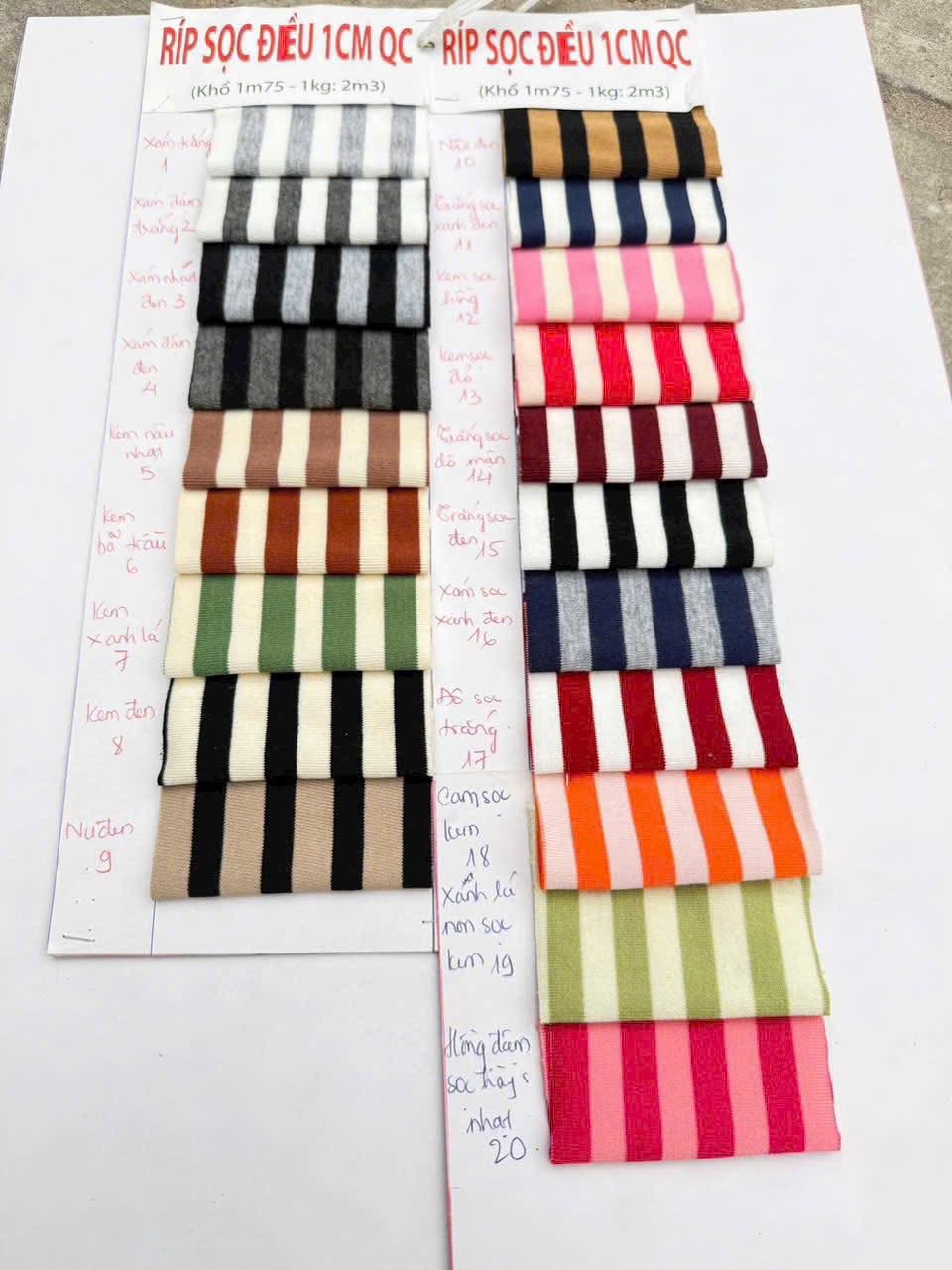 áo thun sọc form boxy local brand sản xuất tại xưởng say happy tphcm