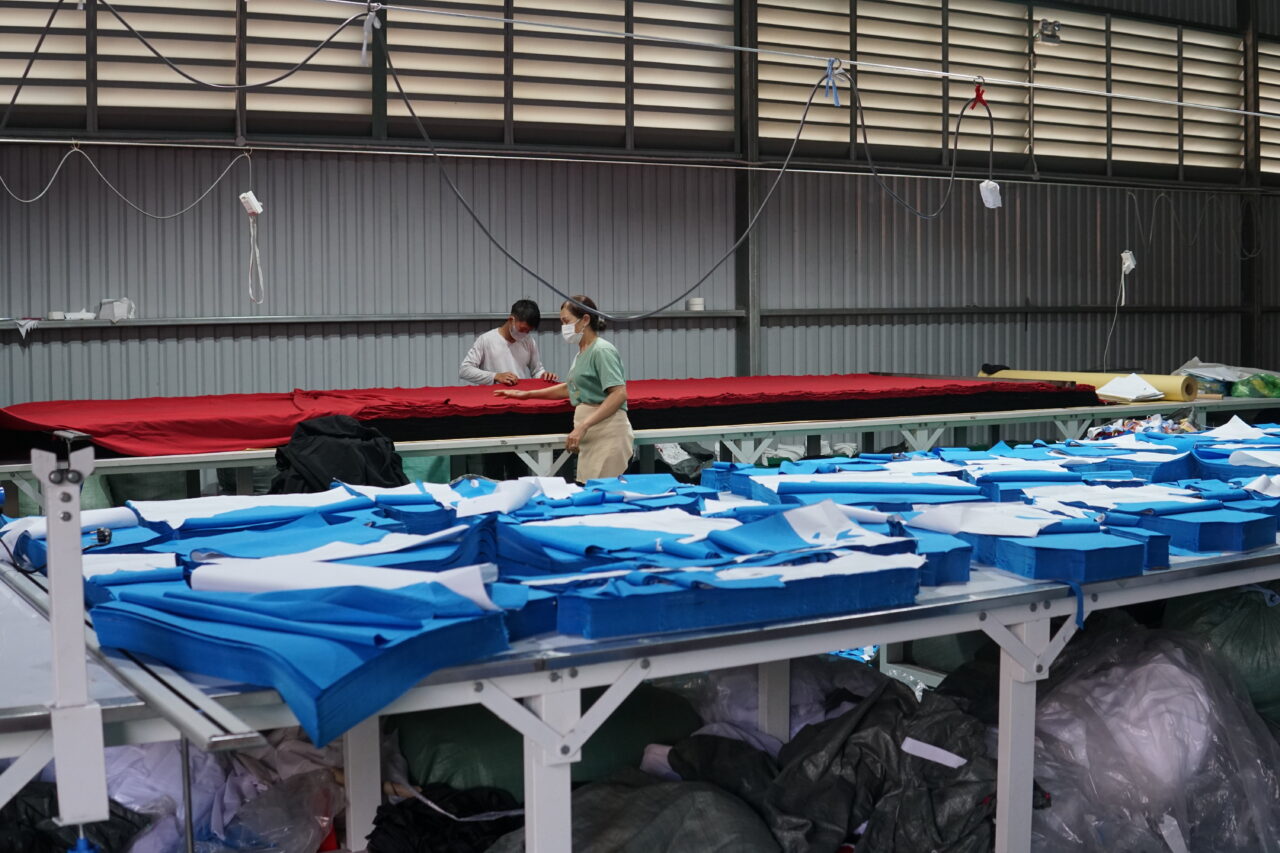 xuong may ao thun tphcm say happy san xuat so luong lon